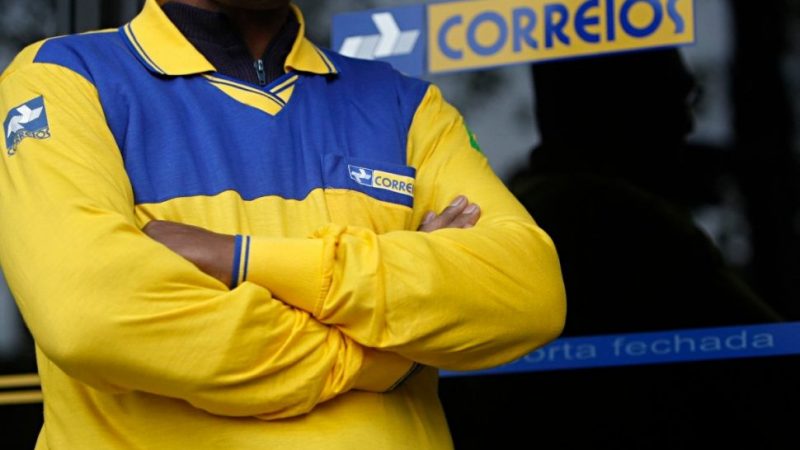 TST concede reajuste e determina fim da greve dos Correios