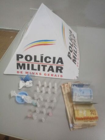 Polícia Militar prende autor por tráfico de drogas
