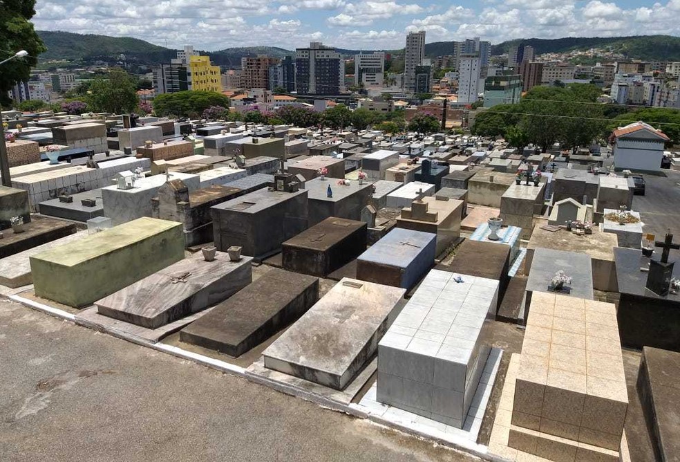 Suspensa a licitação para serviços funerários em Itaúna