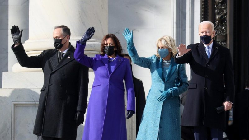 Looks da Posse e o Simbolismo do Roxo que Roubou a Cena.