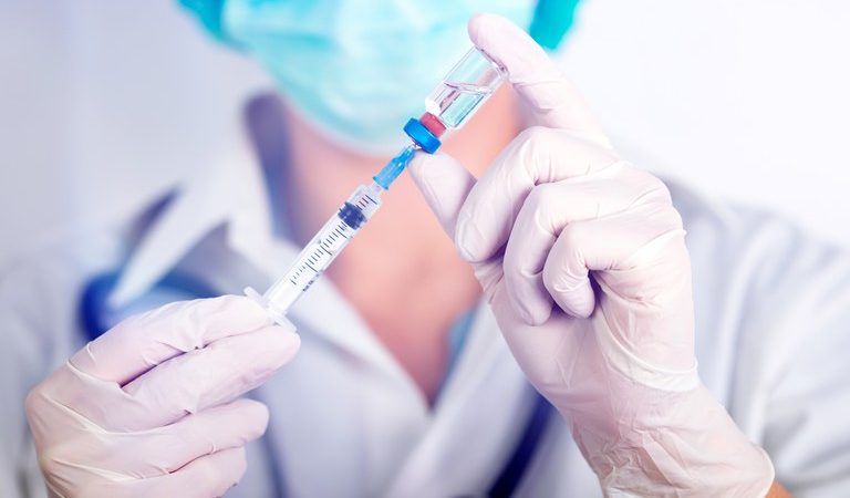 Governo de Minas garante vacinação contra Covid-19 para todo Estado