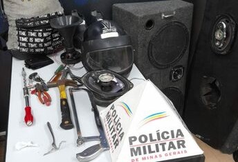 População rende ladrão de motocicleta e entrega para a Polícia