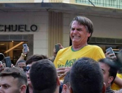 Bolsonaro pede que novo comandante da PF reabra caso da facada em 2018