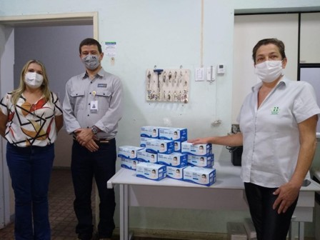 Usiminas doa máscaras para Hospital Manoel Gonçalves