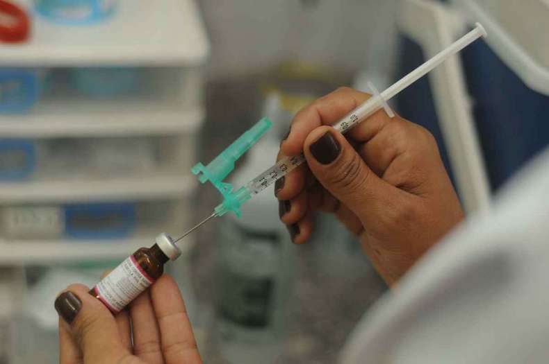 Calendário de 2ª dose de vacina contra Covid em Itaúna