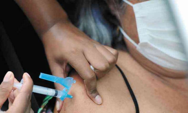 Vacinação Covid em Itaúna abrirá novo cadastro nesta quinta-feira, 29