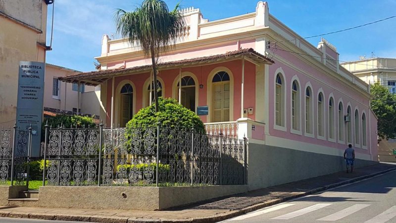 Biblioteca Pública de Itaúna reabre portas para atendimento à população