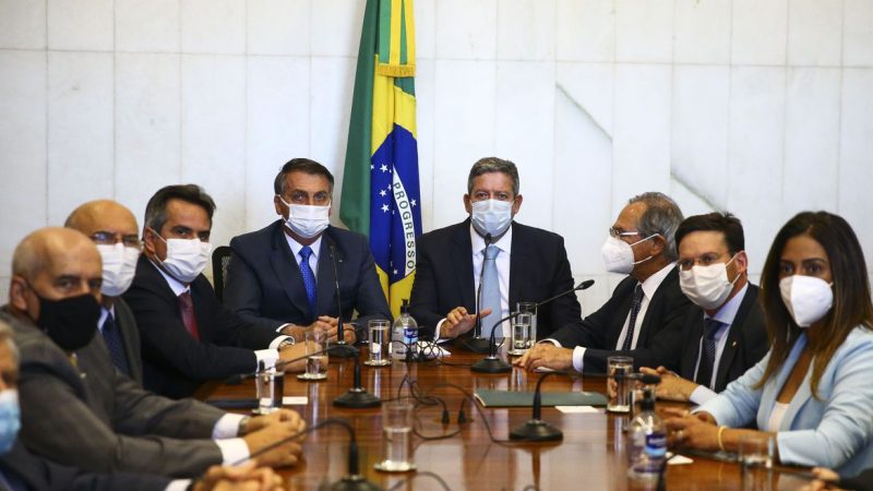 Presidente entrega medida provisória do novo Bolsa Família