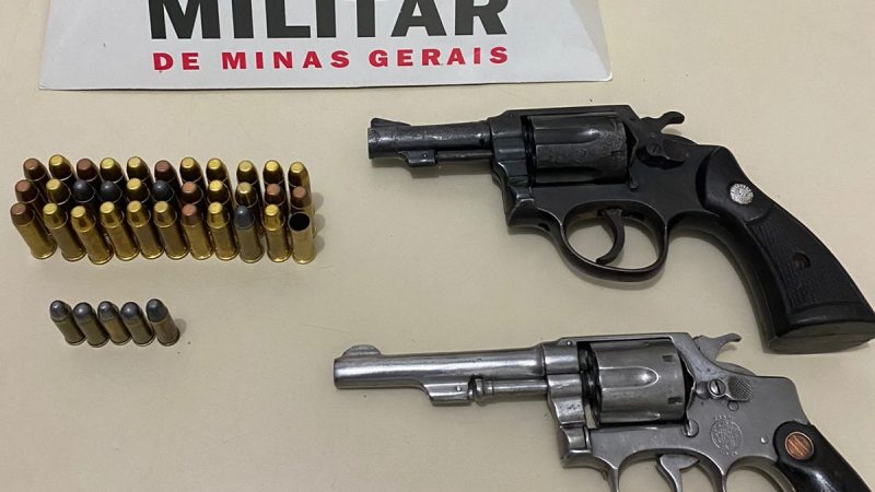 PM apreende armas de fogo com jovens que participaram de cavalgada na zona rural de Itaúna