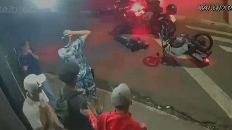 Vídeo: suspeito morre em colisão de moto 