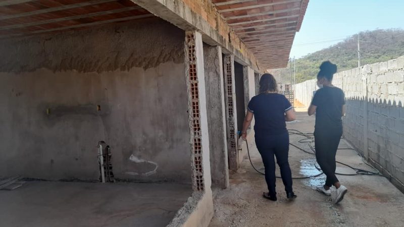 Vídeo:  Vereadoras denunciam nova paralisação da obra de creche