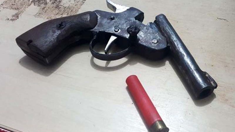 Homem é detido com arma artesanal em Itaúna