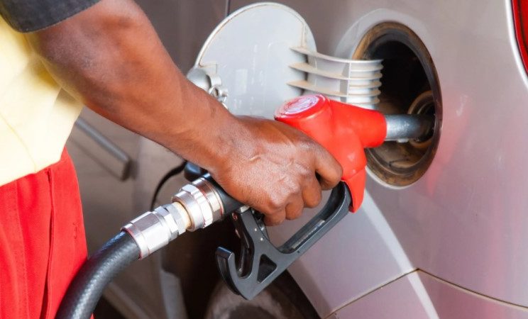 Mais aumento no preço da gasolina e do diesel nas refinarias