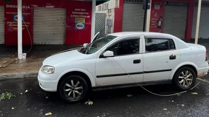 Vídeo: Criança atingida por descarga elétrica em carro recebe alta, em MG