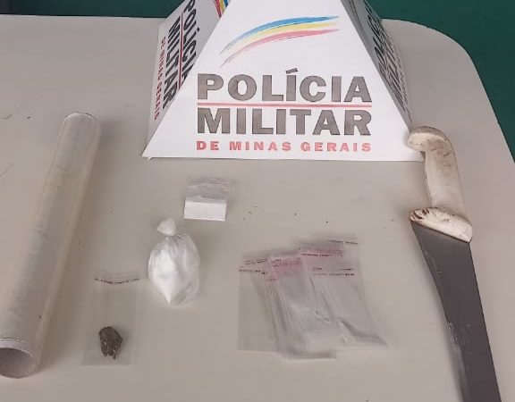 PM prende suspeito de tráfico de drogas em Itatiaiuçu