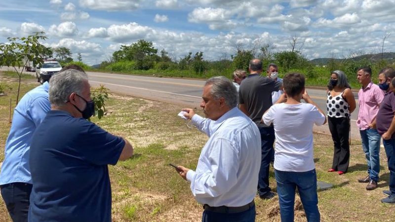 Gustavo Mitre discute com DER melhorias em diversos acessos da rodovia MG 431