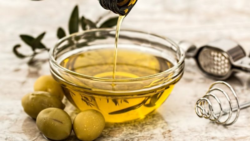 Governo suspende a comercialização de 24 marcas de azeite de oliva