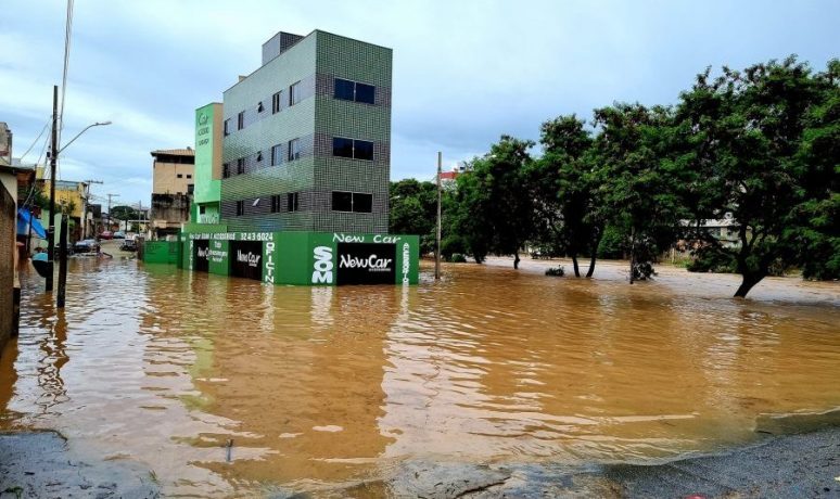 Atingidos pelas chuvas em Minas receberão auxílio de R$ 1.200