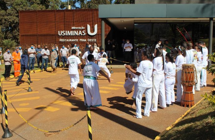 Mineração Usiminas recebe Apae de Itaúna na programação da Semana da Diversidade e Inclusão