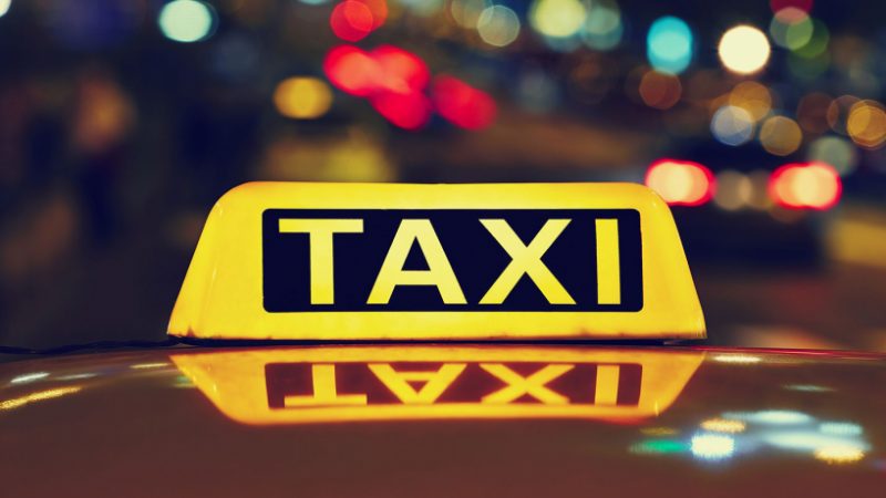 Governo define regras para pagamento do auxílio de R$ 1 mil a taxistas