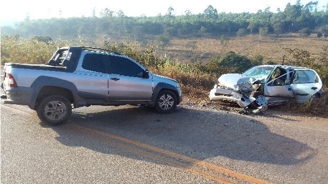 Acidente na MG 431, em Itaúna, deixa quatro pessoas feridas