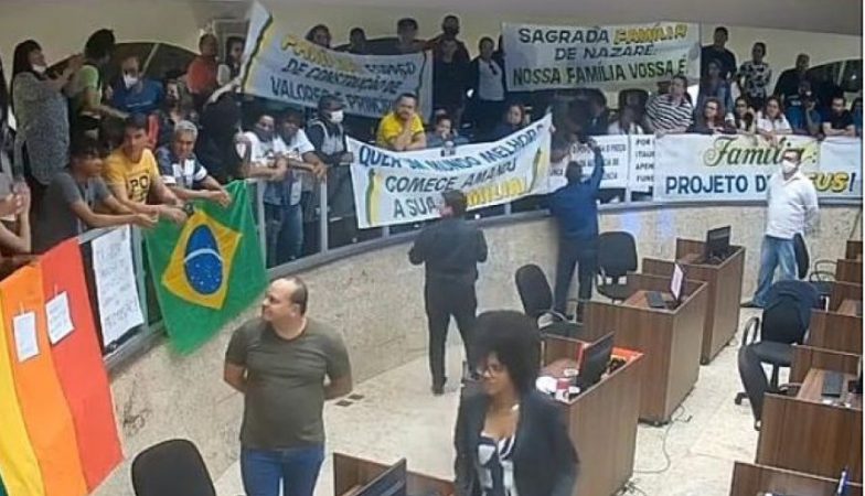 Câmara vota contra a criação do Conselho LGBTQIA+ em Itaúna