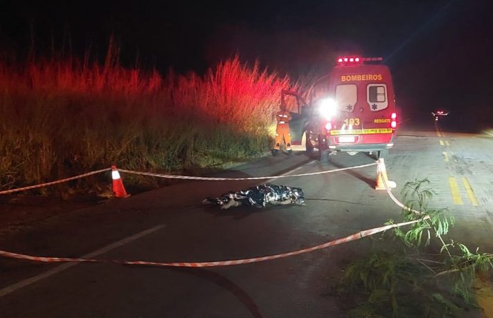 Homem morre atropelado por caminhão na Rodovia MG 431