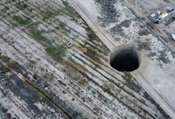 Buraco gigante surge no deserto do Atacama e preocupa autoridades do Chile