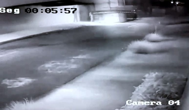 Vídeo: três caminhões foram alvos de incendiário em Itaúna