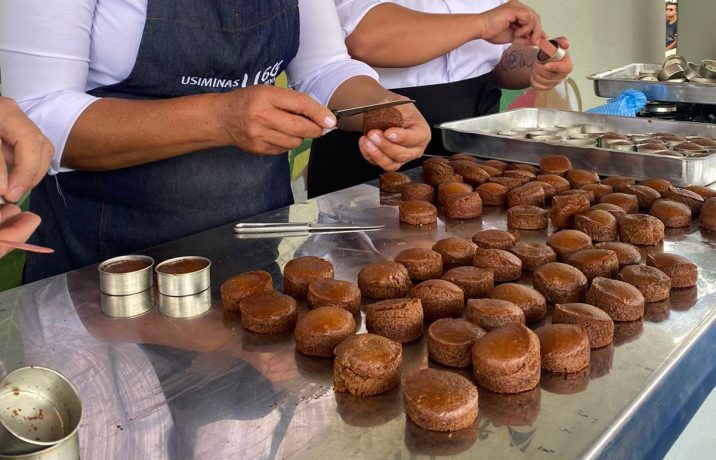 Mestras de Igarapé marcam presença no Festival Cultura e Gastronomia de Tiradentes e ensinam receitas de família