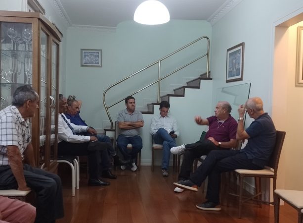 Ex-vereadores e lideranças de Itaúna declaram apoio a Osmando Pereira