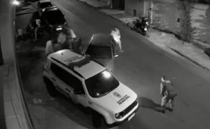 Vídeo: guardas municipais são atropelados por motorista descontrolado em BH