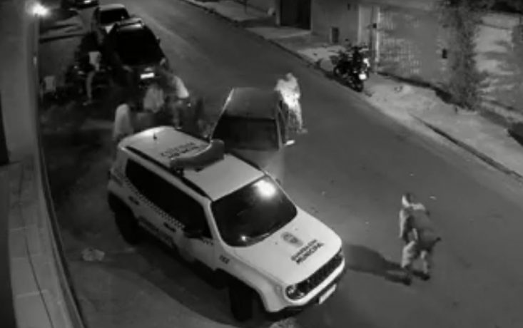 Vídeo: guardas municipais são atropelados por motorista descontrolado em BH