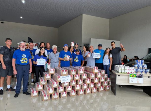 Rotary de Itaúna arrecada 5.000 litros de leite no evento “não deixe esta luz apagar”