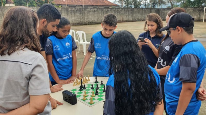 Núcleos Mineração Usiminas pelo Esporte oferecem oficinas gratuitas de xadrez e judô