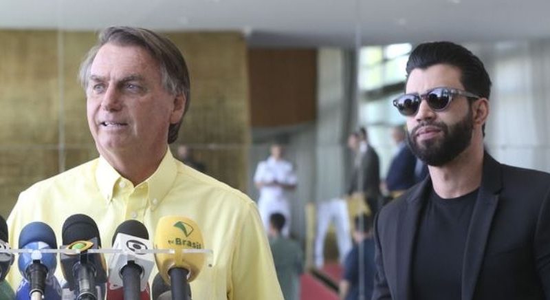 Bolsonaro dá sigilo de 100 anos em cachê de Gusttavo Lima