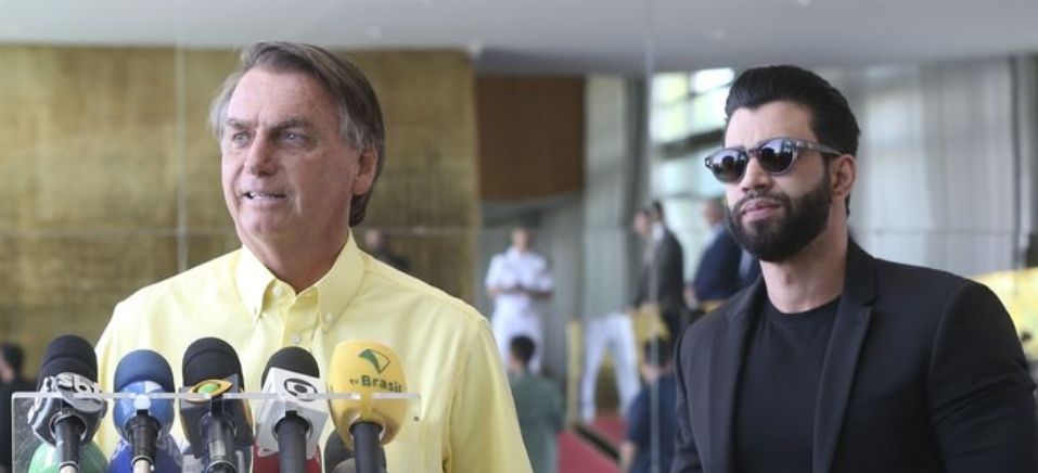 Bolsonaro dá sigilo de 100 anos em cachê de Gusttavo Lima