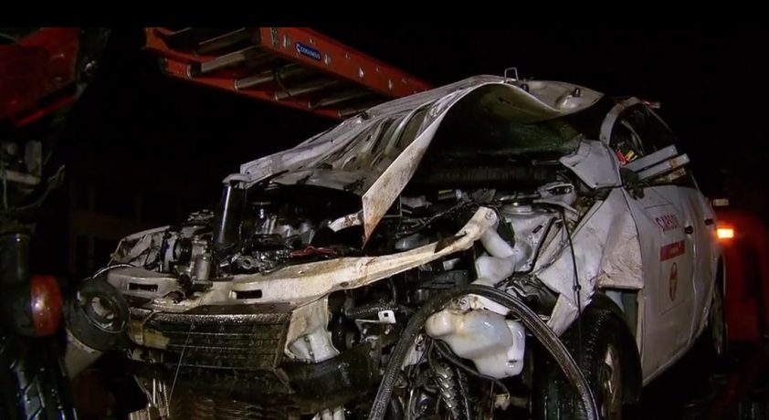 Motorista bêbado atropela motociclista, foge e capota um km depois em BH