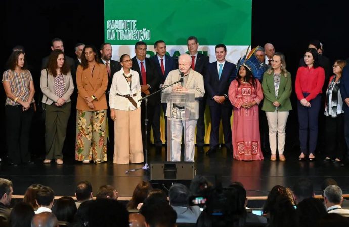 Lula anuncia hoje as presidências da Caixa e do BB e adiantou que serão mulheres