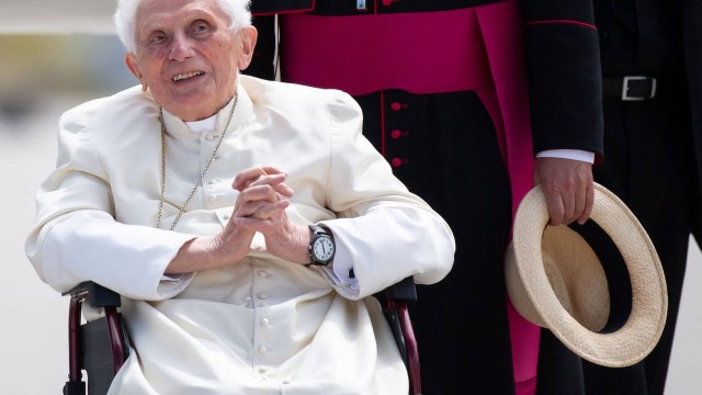 Papa emérito Bento XVI morre aos 95 anos
