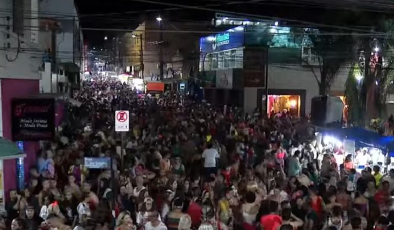 Pressionado, “Pau de Gaiola” vai desfilar no circuito fechado do carnaval de Itaúna