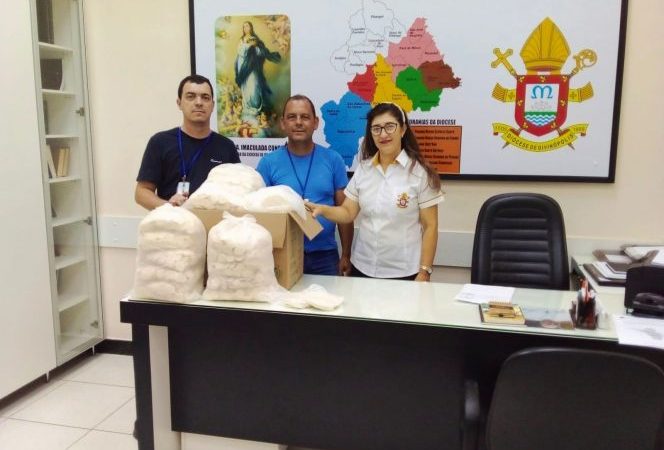 APAC de Itaúna realiza doação de 30 mil hóstias para a Diocese de Divinópolis