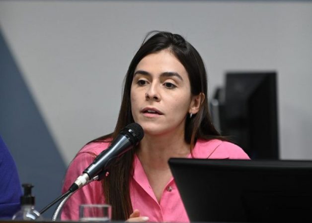 Lohanna vai ao Conselho de Ética contra falas de Caporezzo