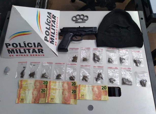 Polícia Militar apreende drogas em Itatiaiuçu, mas suspeito está foragido