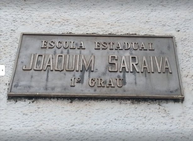 Briga entre estudantes termina em facadas de uma mãe em outra na escola