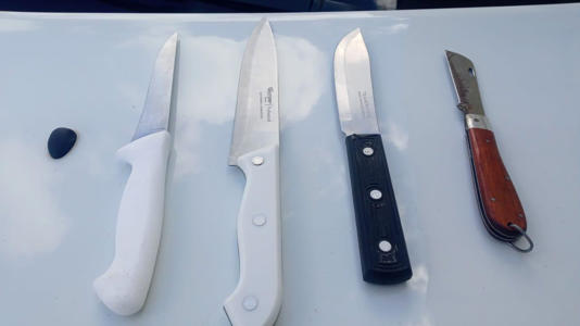 Preocupante: quatro adolescentes foram apreendidos com facas em escola de Poços de Caldas