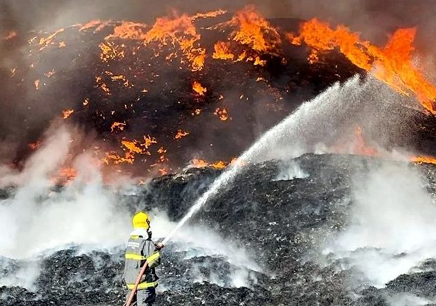 Vídeo: Bombeiros conseguem controlar incêndio em fábrica de cimento depois de 24 horas