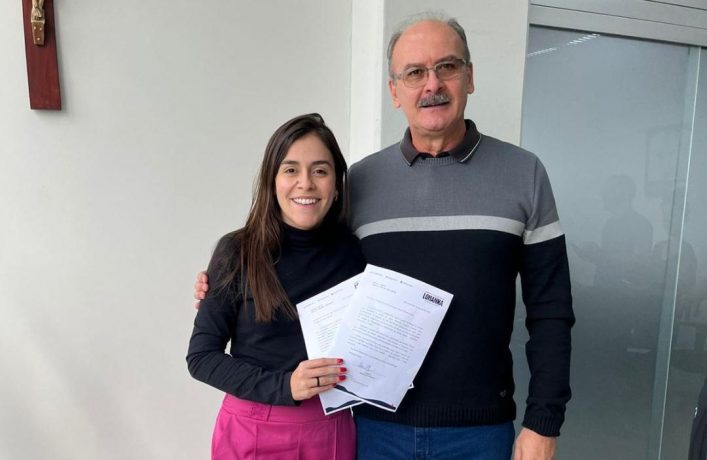 Lohanna envia R$ 900 mil para Itaúna para Hospital Manoel Gonçalves e pavimentação