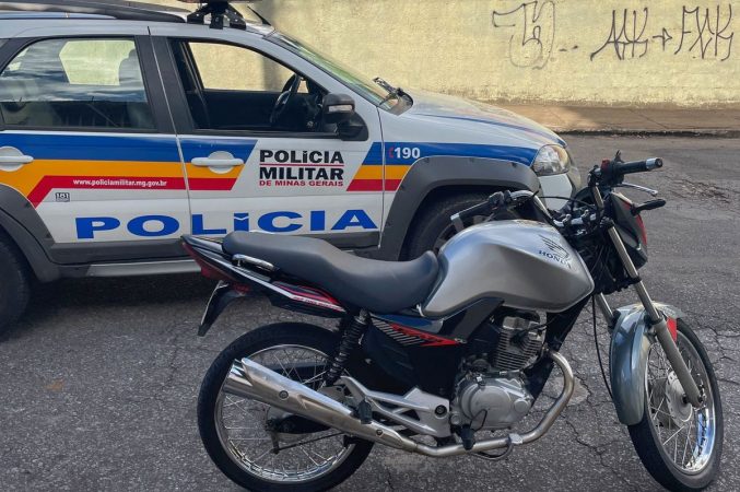 Motociclista foge em alta velocidade e PM usa munição de borracha para pará-lo