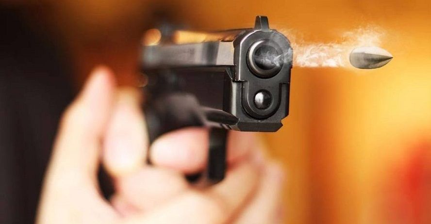 Desconhecidos disparam pelo menos 21 vezes em uma casa no centro de Itaúna